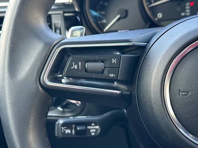 2025 Porsche Macan AWD