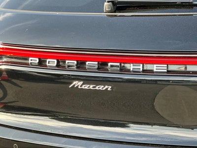2025 Porsche Macan AWD