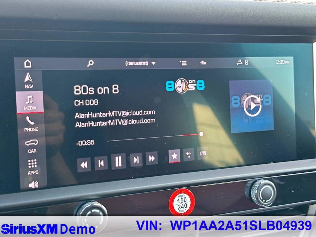 2025 Porsche Macan AWD