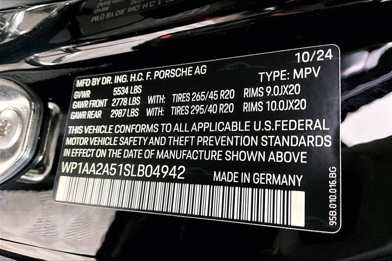 2025 Porsche Macan AWD