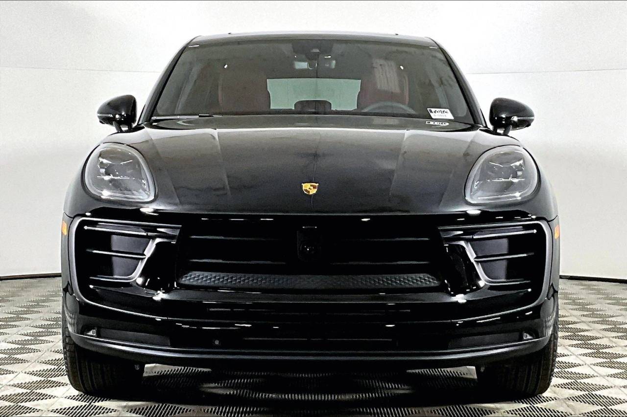 2025 Porsche Macan AWD