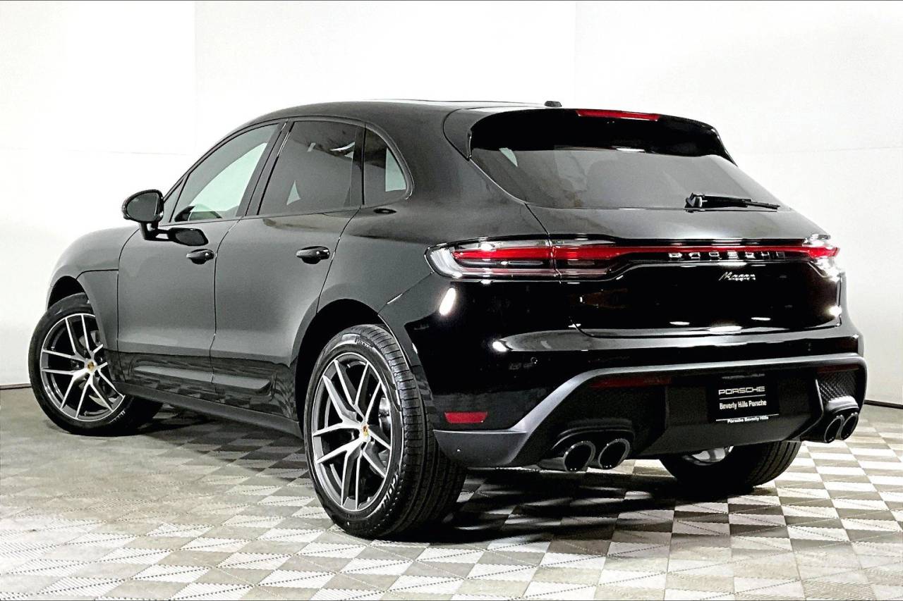 2025 Porsche Macan AWD
