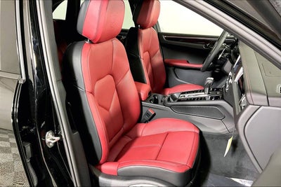 2025 Porsche Macan AWD
