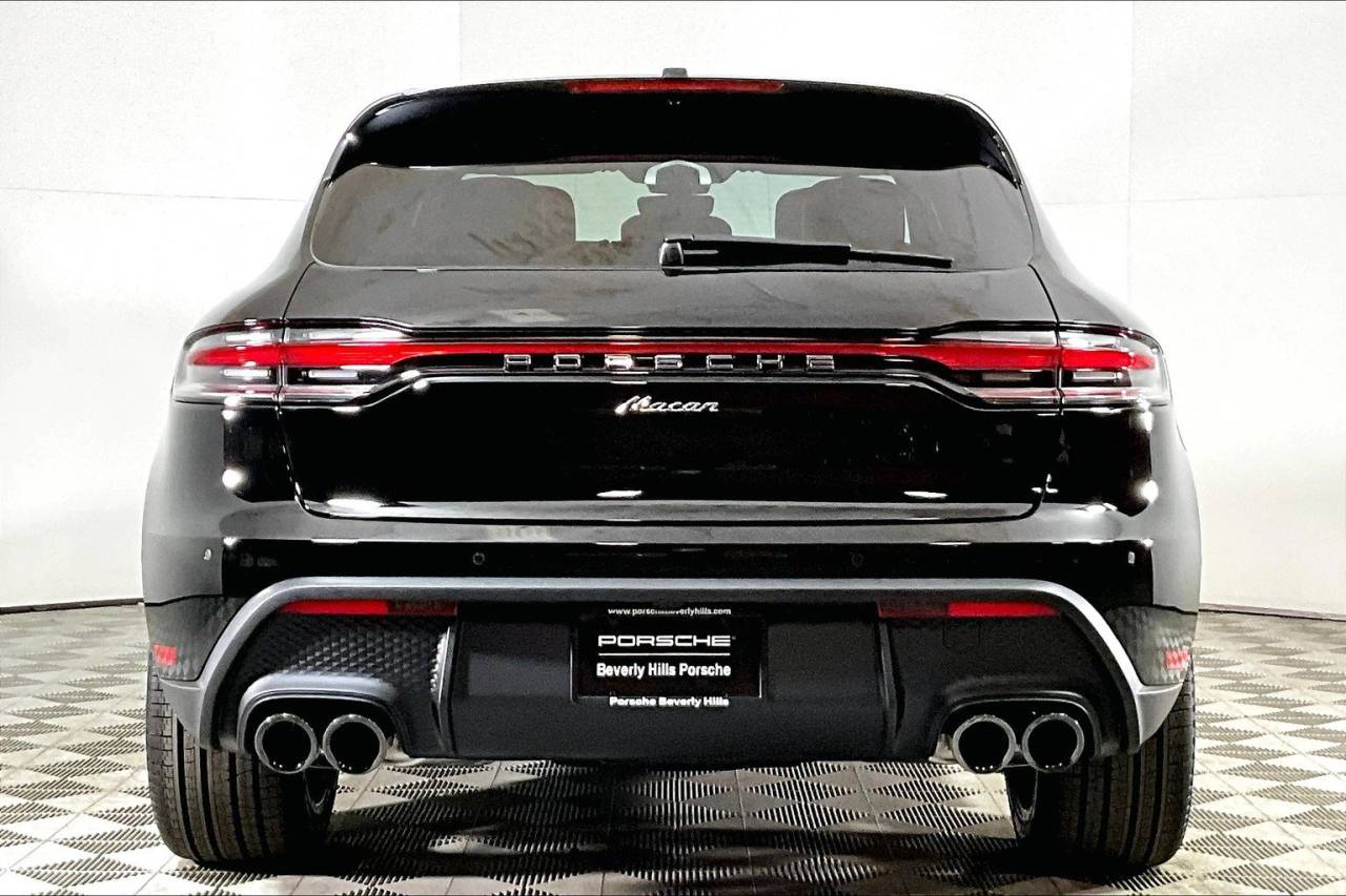 2025 Porsche Macan AWD