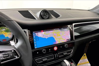 2025 Porsche Macan AWD