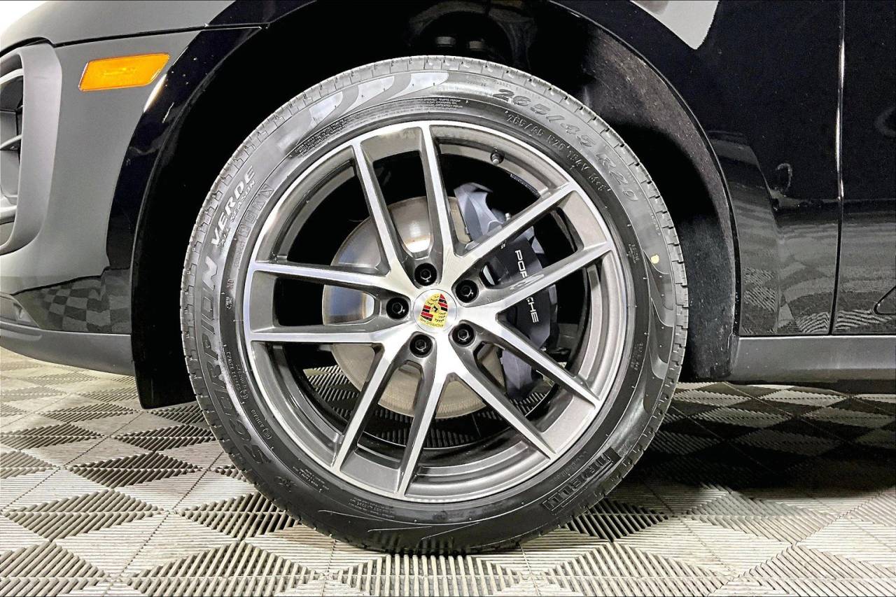 2025 Porsche Macan AWD