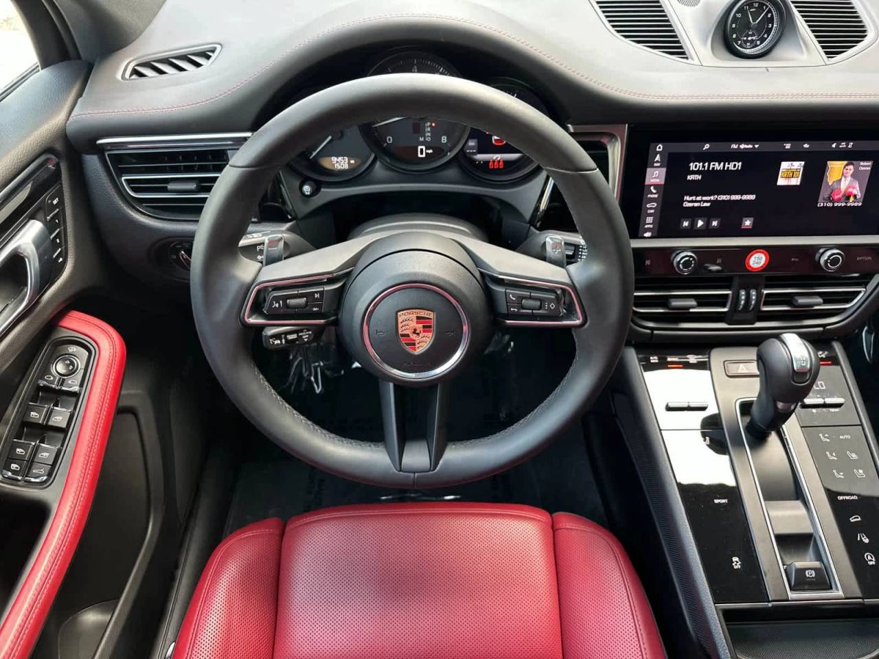 2025 Porsche Macan Base