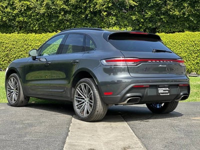 2025 Porsche Macan Base