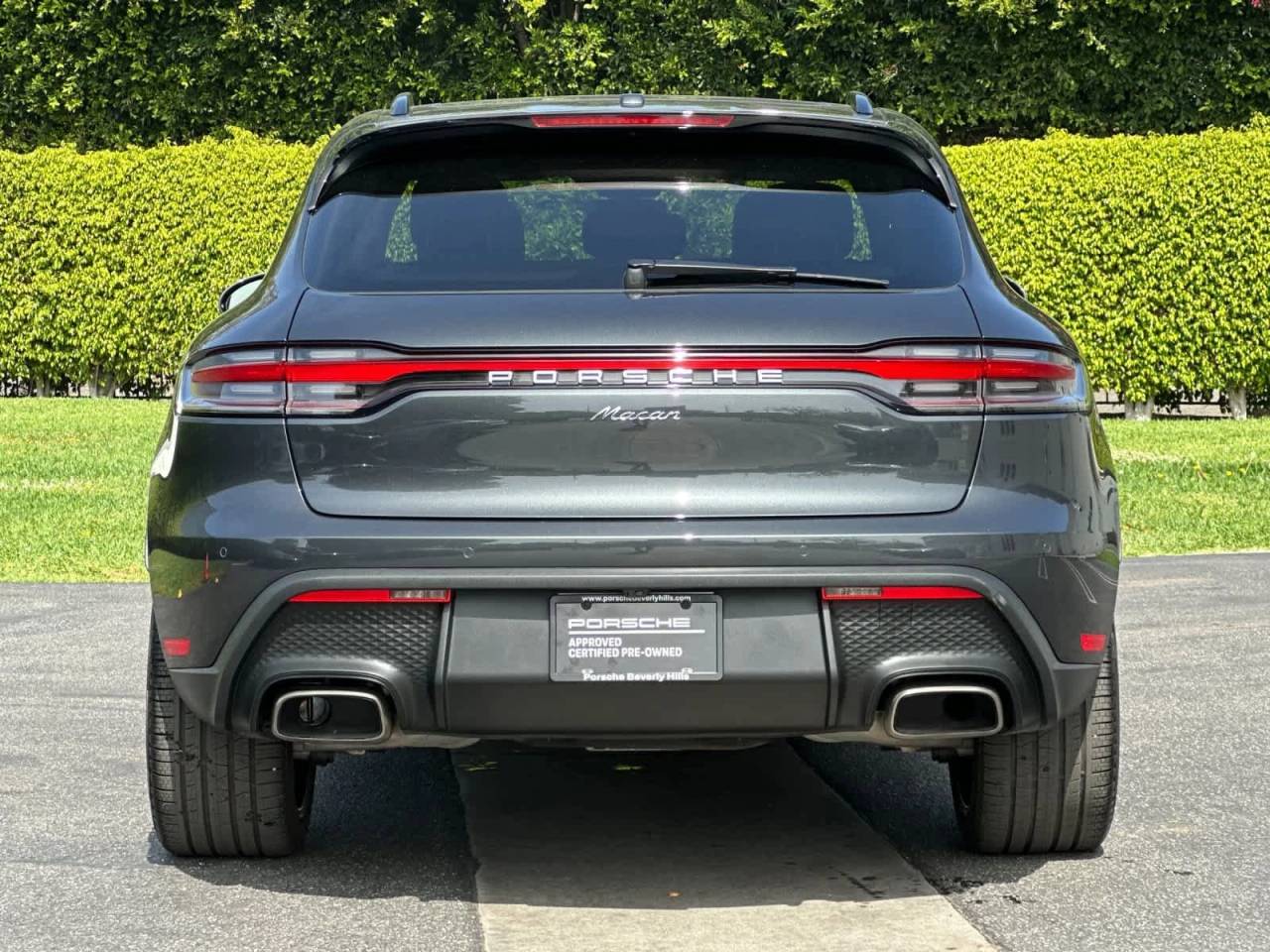 2025 Porsche Macan Base