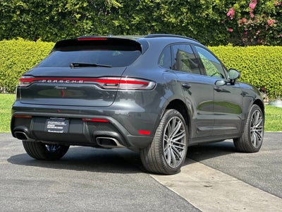 2025 Porsche Macan Base