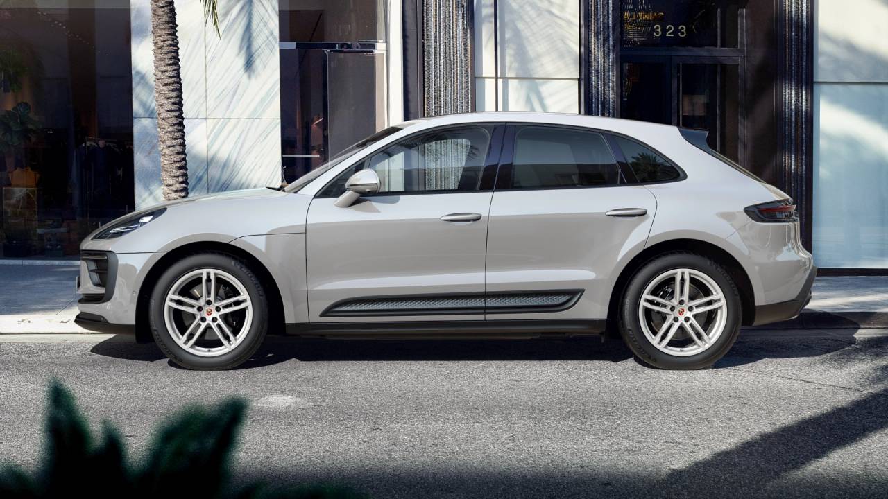 2025 Porsche Macan AWD