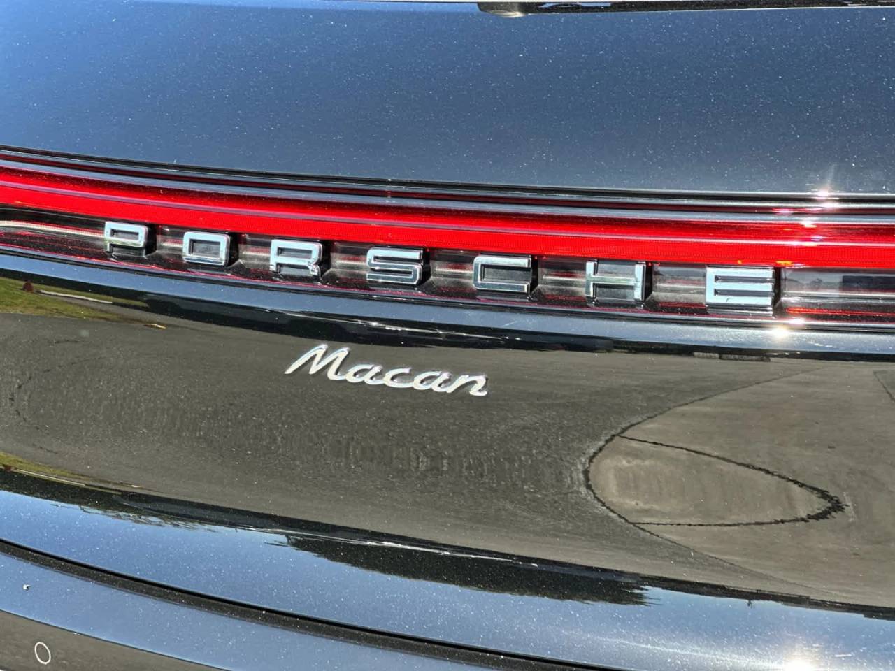 2025 Porsche Macan Base