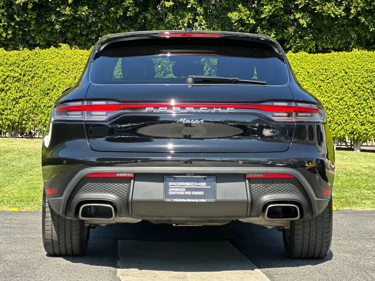 2025 Porsche Macan Base