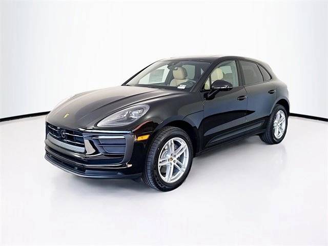 2025 Porsche Macan AWD