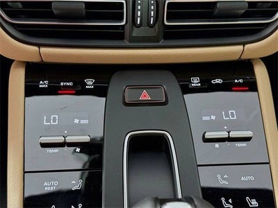 2025 Porsche Macan AWD