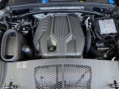 2025 Porsche Macan AWD