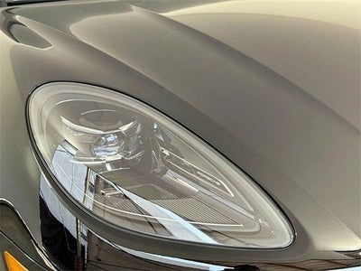 2025 Porsche Macan AWD
