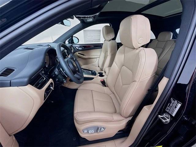 2025 Porsche Macan AWD