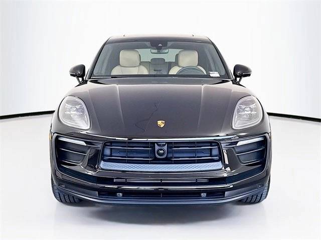 2025 Porsche Macan AWD