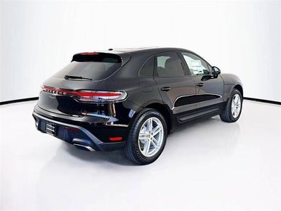 2025 Porsche Macan AWD