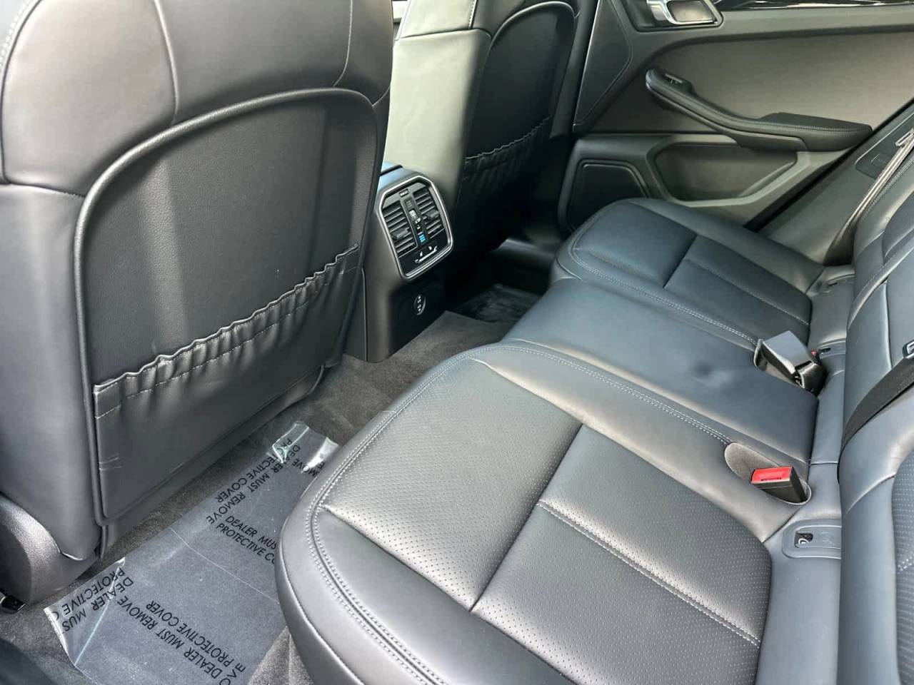 2025 Porsche Macan AWD