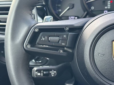 2025 Porsche Macan AWD