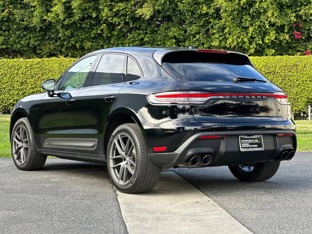 2025 Porsche Macan AWD