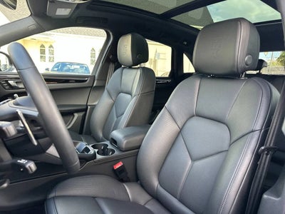 2025 Porsche Macan AWD