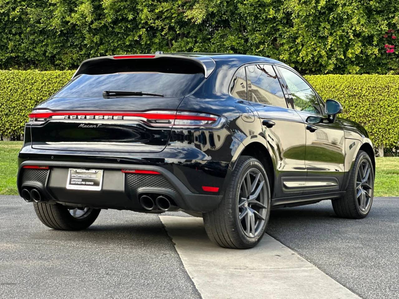 2025 Porsche Macan AWD