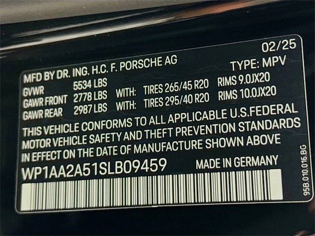 2025 Porsche Macan Base