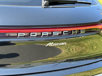 2025 Porsche Macan Base