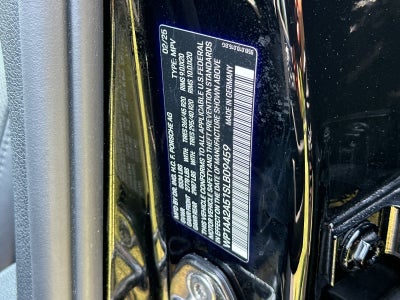 2025 Porsche Macan Base