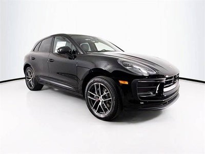 2025 Porsche Macan Base