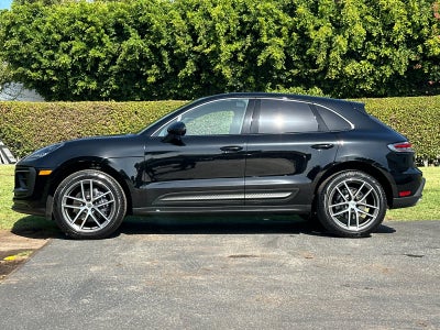 2025 Porsche Macan Base