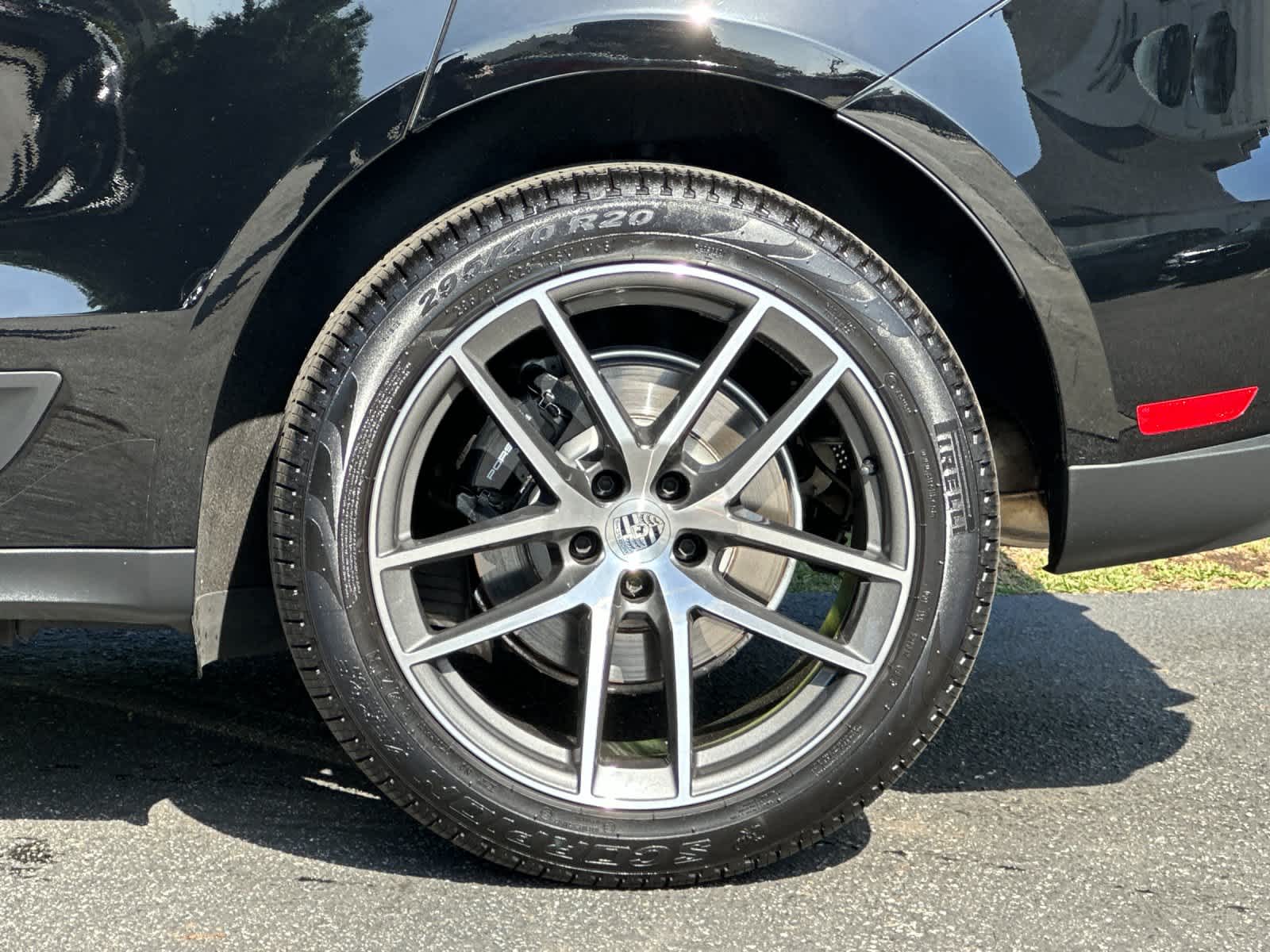 2025 Porsche Macan Base