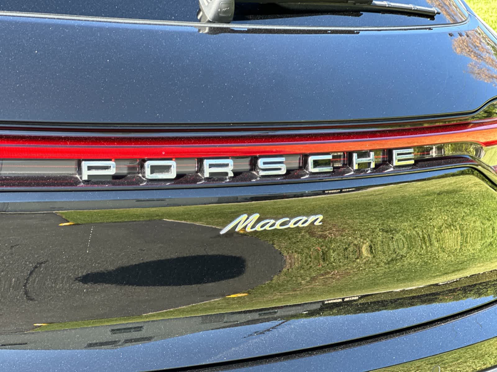 2025 Porsche Macan Base