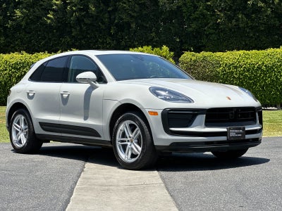 2025 Porsche Macan Base