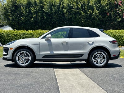 2025 Porsche Macan Base