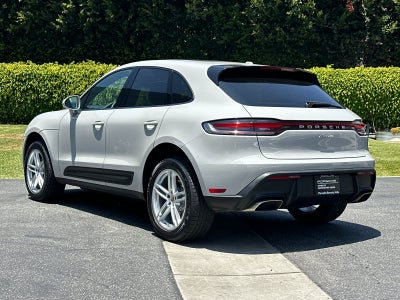 2025 Porsche Macan Base