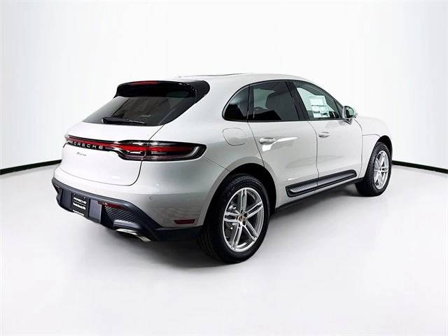 2025 Porsche Macan Base