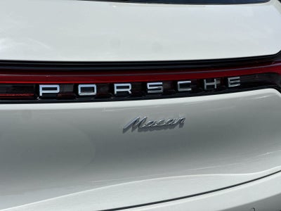2025 Porsche Macan Base