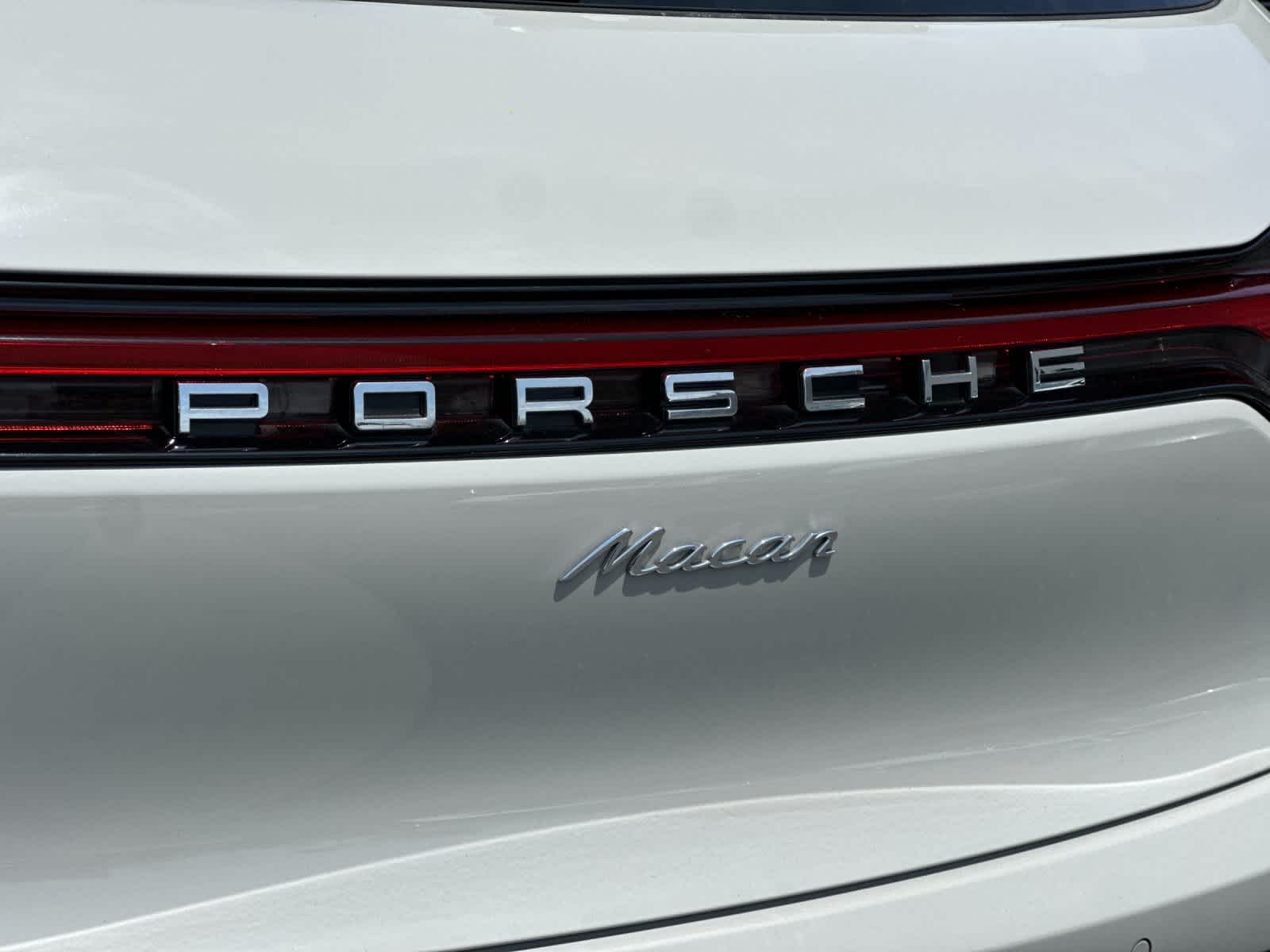 2025 Porsche Macan Base