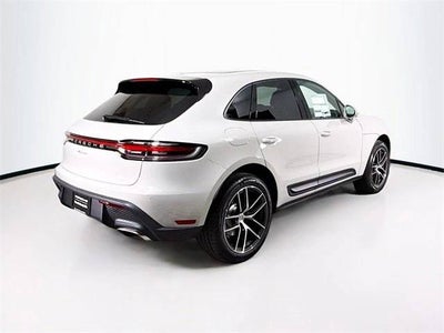2025 Porsche Macan Base