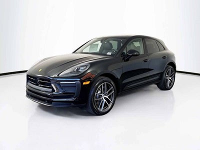 2025 Porsche Macan AWD