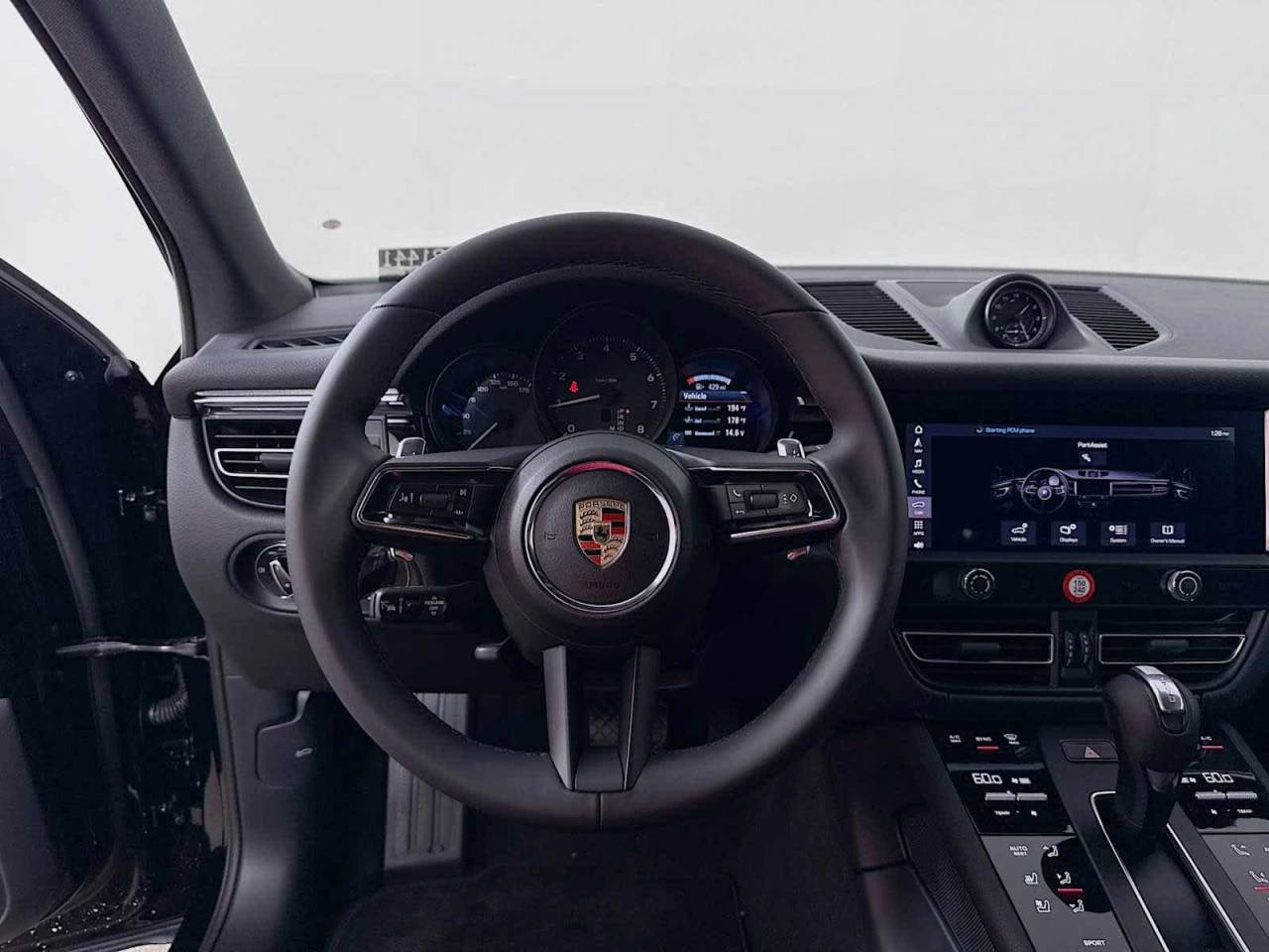 2025 Porsche Macan AWD