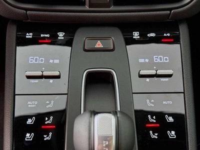 2025 Porsche Macan AWD