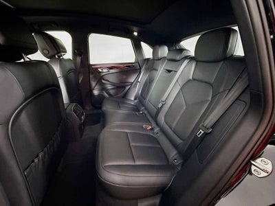 2025 Porsche Macan AWD