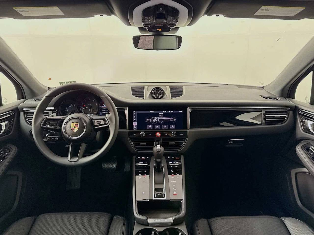 2025 Porsche Macan AWD