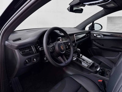 2025 Porsche Macan AWD