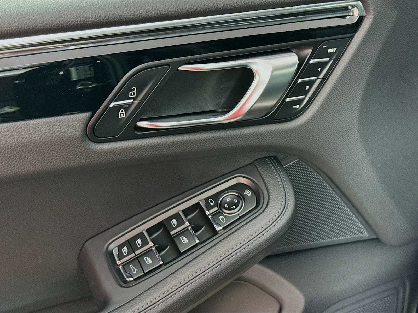 2025 Porsche Macan Macan